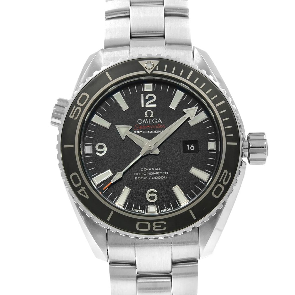Up Close Front Facing Picture Of OMEGA 232.30.38.20.01.001 Stainless Steel Watch Display Model Condition