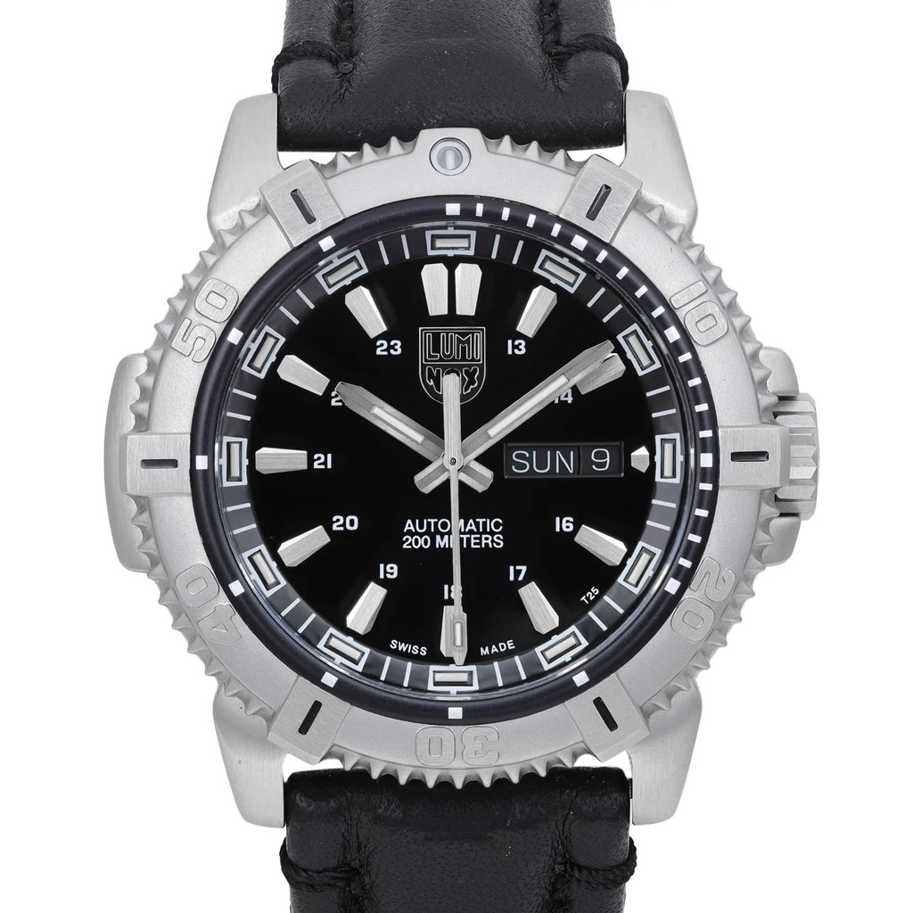 Up Close Front Facing Picture Of Luminox XS.6501.NV Stainless Steel Watch Pre Owned Condition
