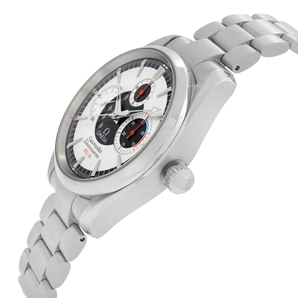 View Of Crown Facing Side Of OMEGA 2513.30.00 Stainless Steel Watch Pre Owned Condition