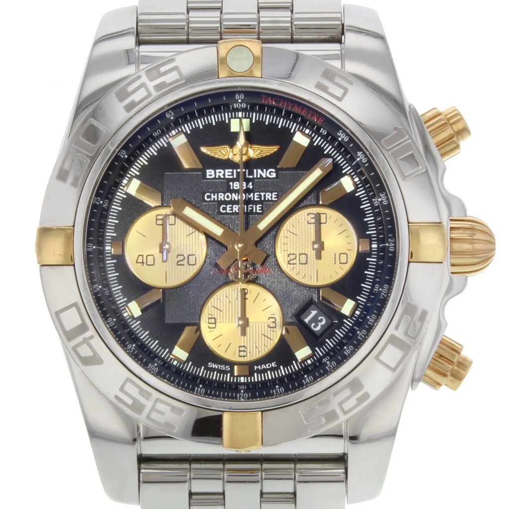 Up Close Front Facing Picture Of Breitling IB011012/B968-375A Stainless Steel Watch Pre Owned Condition