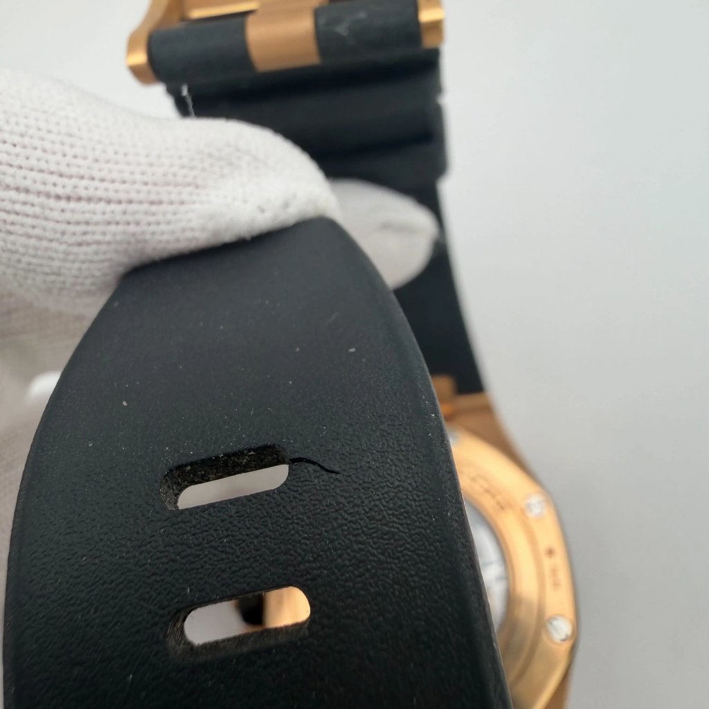 5th image of Audemars Piguet Royal Oak Offshore Wristwatch, PreOwned condition