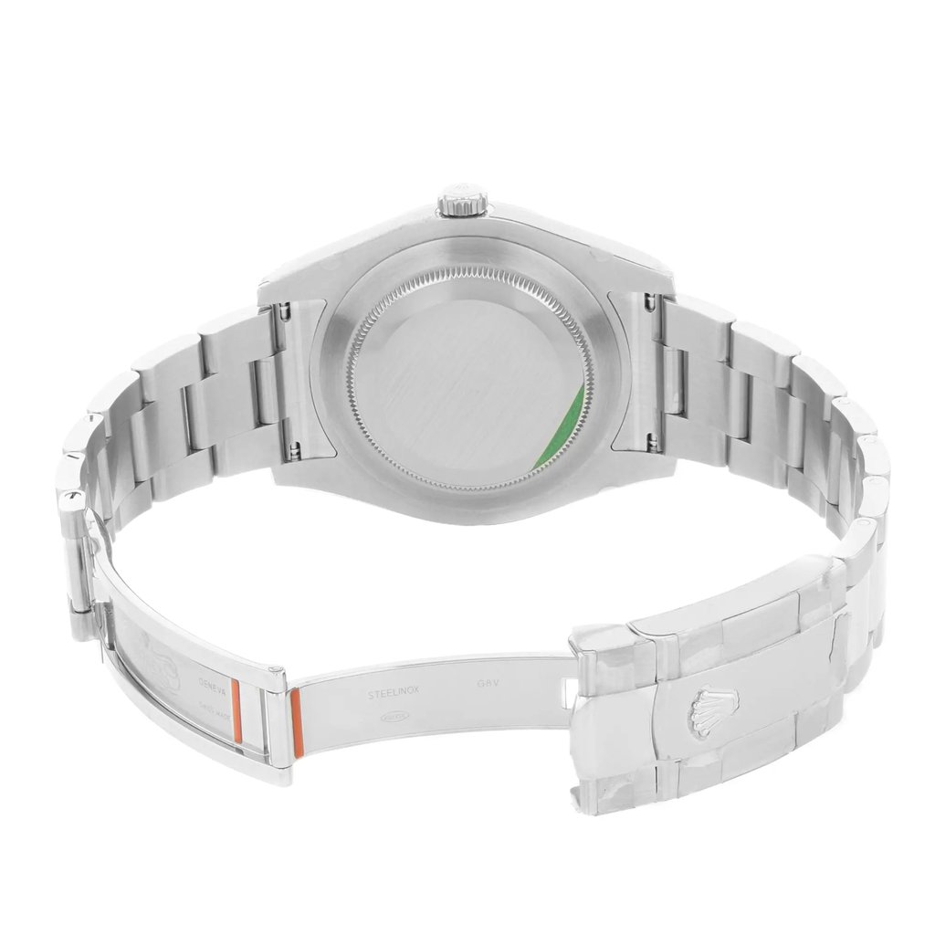4th image of Rolex 116334 Wristwatch, DisplayModel condition