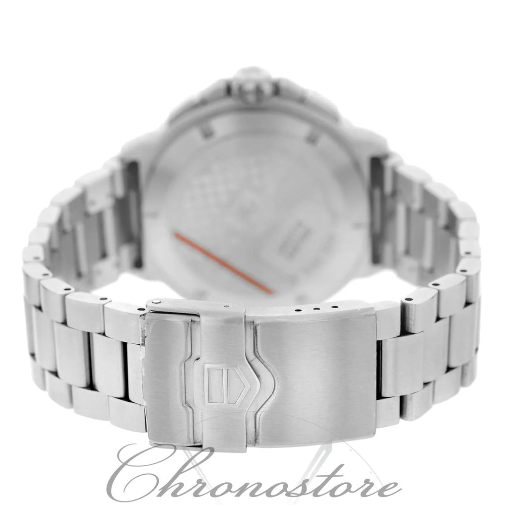 3rd image of TAG Heuer CAU1115.BA0858 Wristwatch, DisplayModel condition