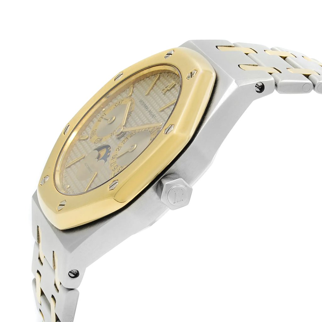 3rd image of Audemars Piguet Audemars Piguet Royal Oak Wristwatch, PreOwned condition