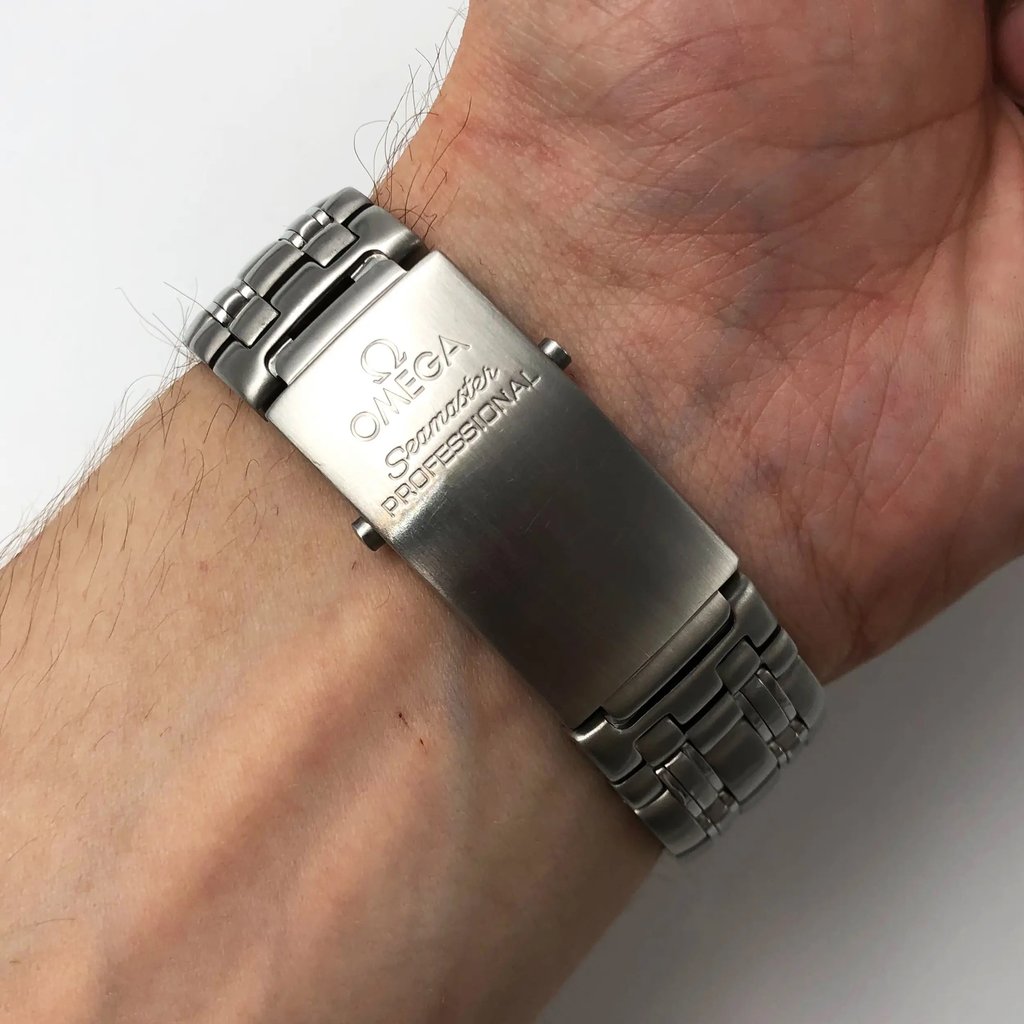 7th image of OMEGA 2254.50.00 Wristwatch, PreOwned condition