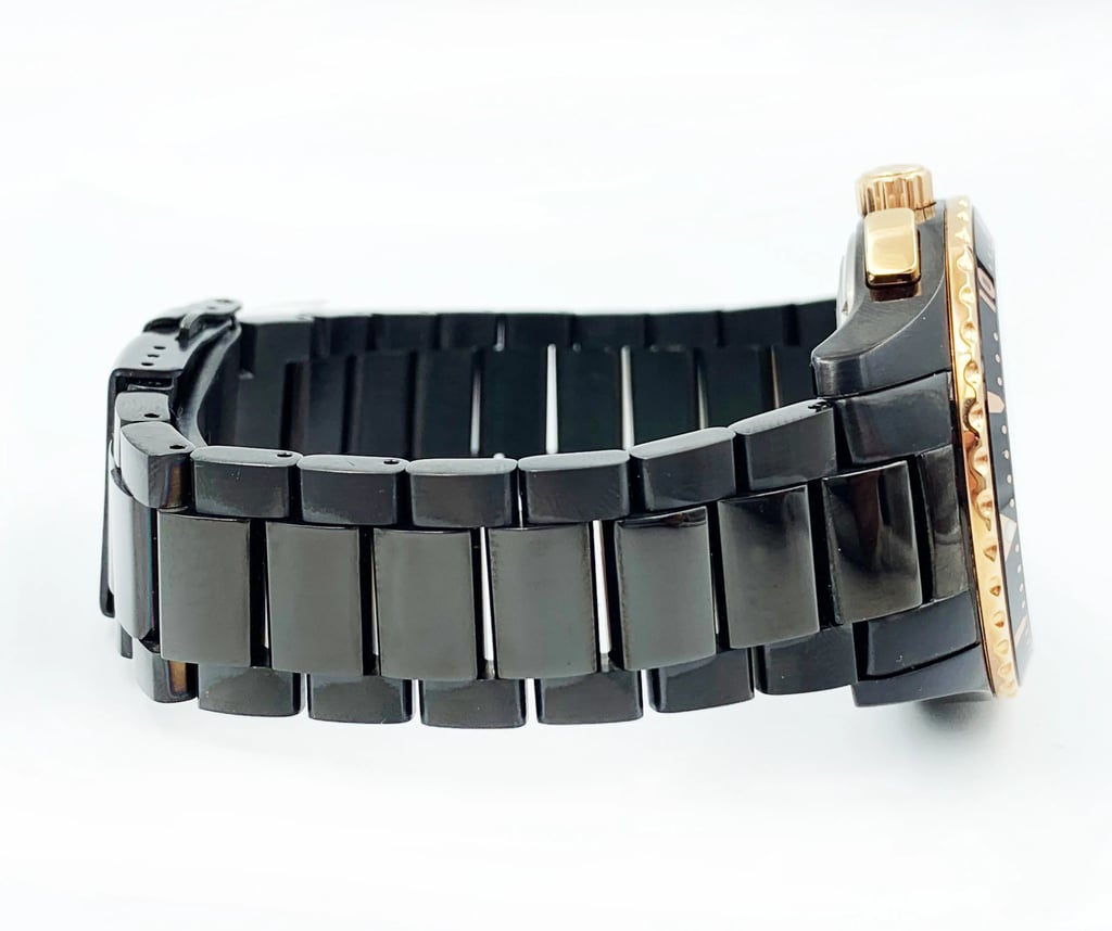 View Of Opposite Crown Facing Side Of Buler 37141 Stainless Steel Watch Display Model Condition