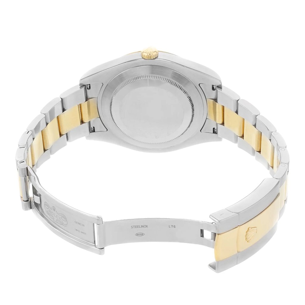 4th image of Rolex 116333 GRO Wristwatch, PreOwned condition