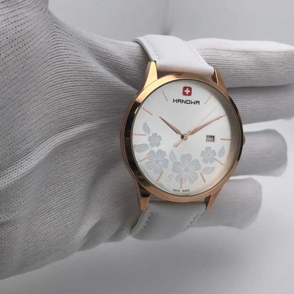 Up Close Front Facing Picture Of hanow 16-4086.09.001 Steel Watch New With Defects Condition