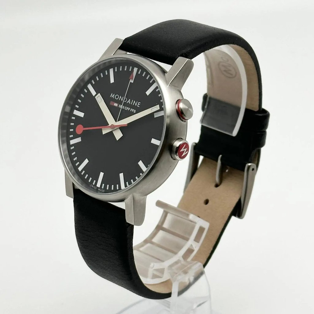View Of Crown Facing Side Of Mondaine A468.30352.14SBB Stainless Steel Watch Pre Owned Condition