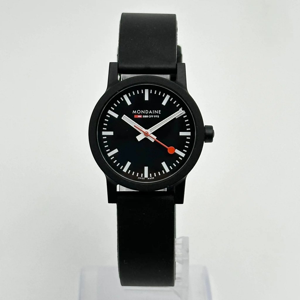 Front Full View Of Mondaine MS1.32120.RB Stainless Steel Watch Display Model Condition {Product Condition}