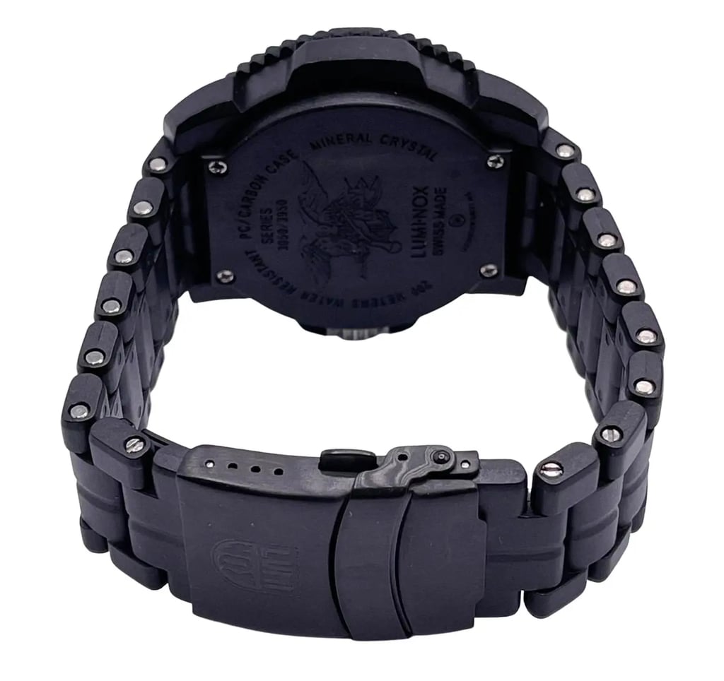 Back View Of Screwback Back Case And Closed Stainless Steel Band Of Luminox 3052 Watch Pre Owned Condition