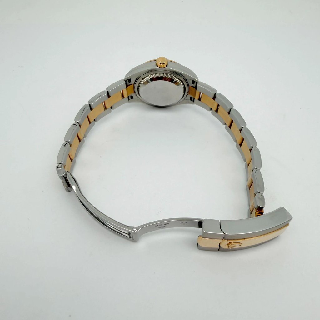 5th image of Rolex Datejust Wristwatch, PreOwned condition