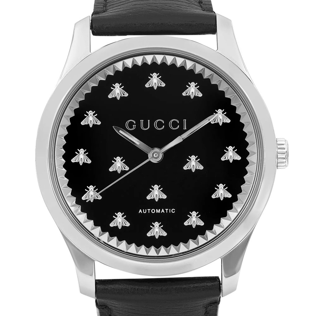 Up Close Front Facing Picture Of Gucci YA126286 Stainless Steel Watch Display Model Condition
