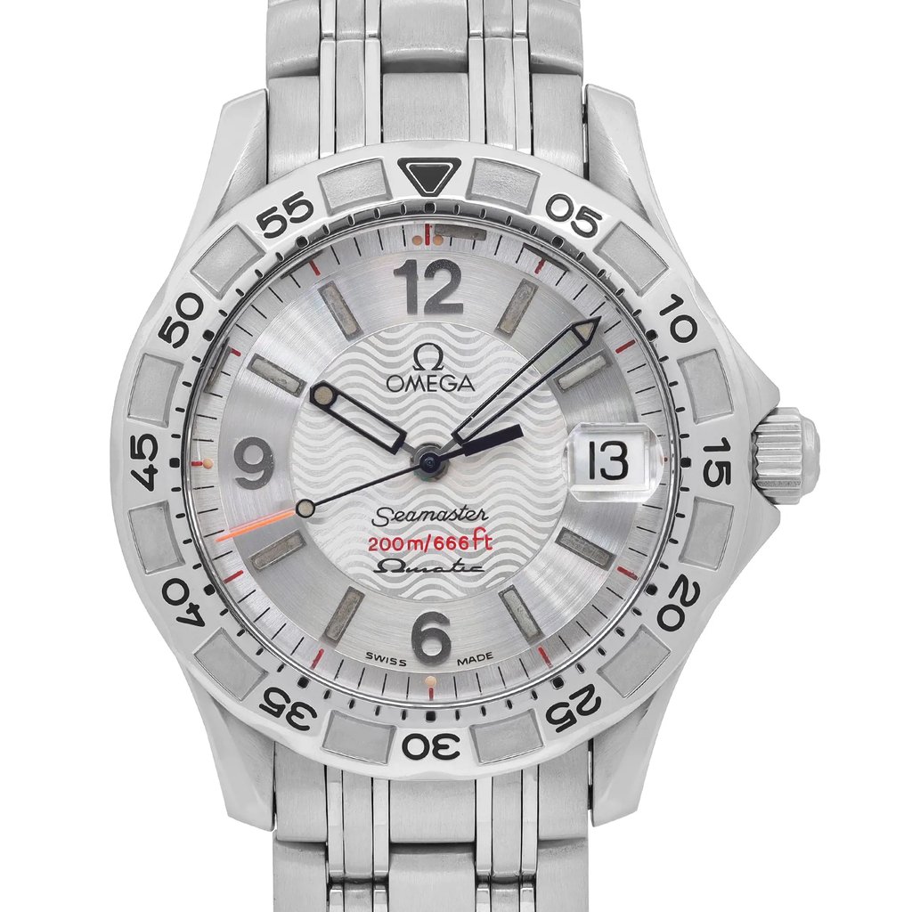 Up Close Front Facing Picture Of Omega 2514.30.00 Stainless Steel Watch Pre Owned Condition