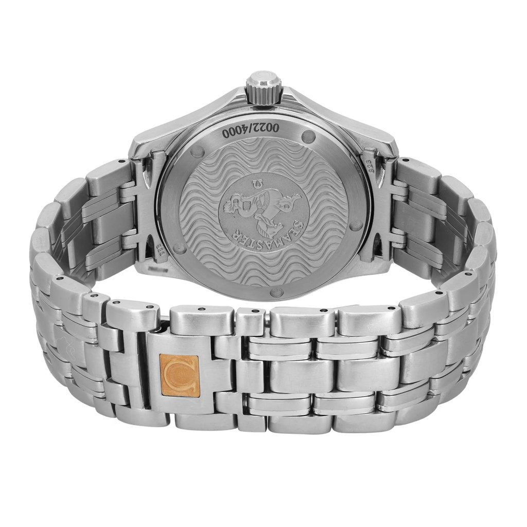Back View Of Screwback Back Case And Closed Stainless Steel Band Of OMEGA 2507.80.00 Watch Pre Owned Condition