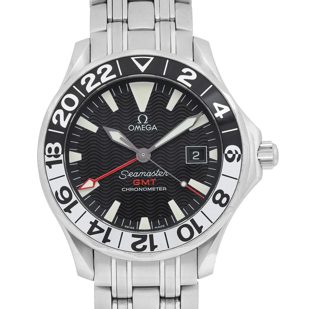 Up Close Front Facing Picture Of OMEGA 2534.50.00 Stainless Steel Watch Pre Owned Condition