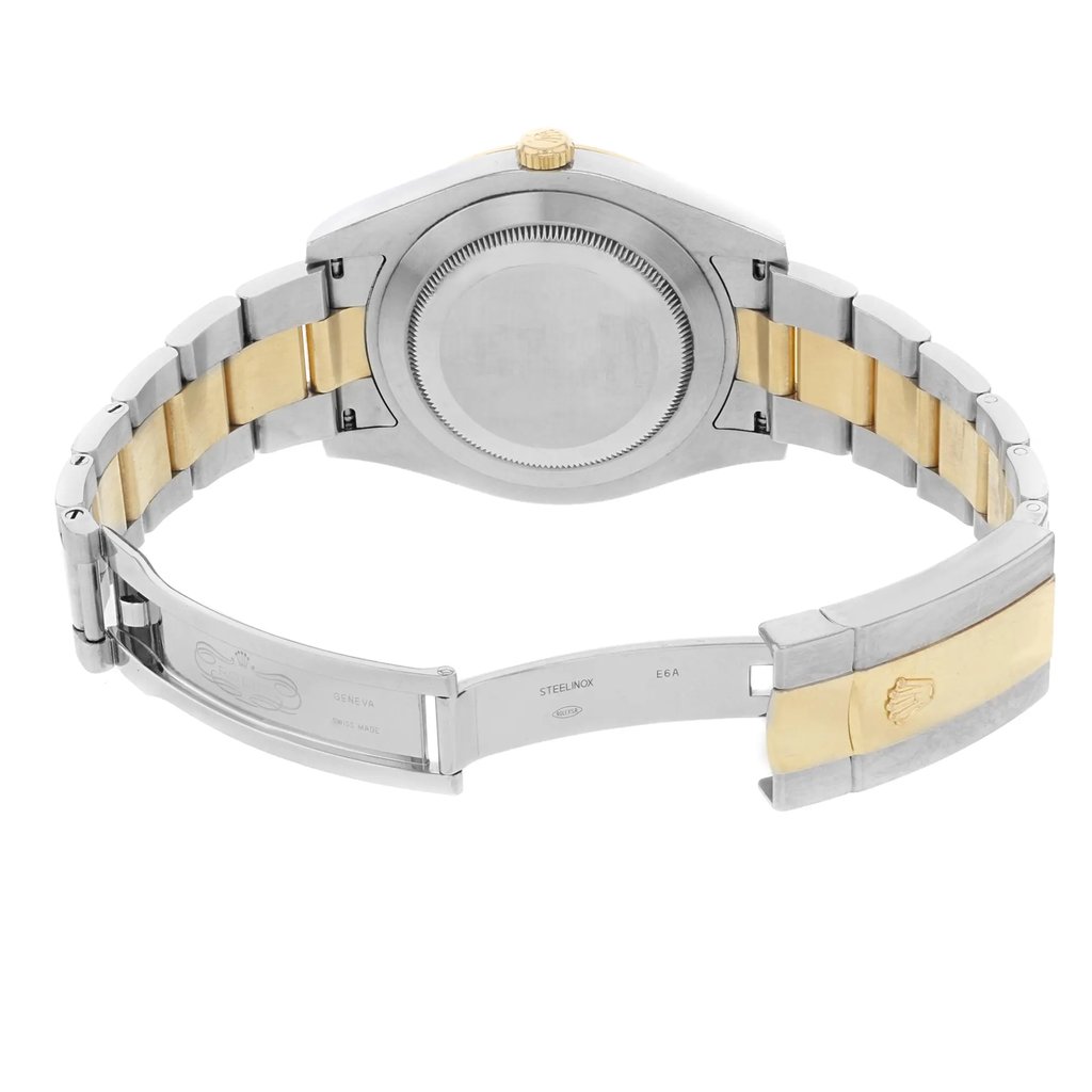 4th image of Rolex 116333 Wristwatch, PreOwned condition