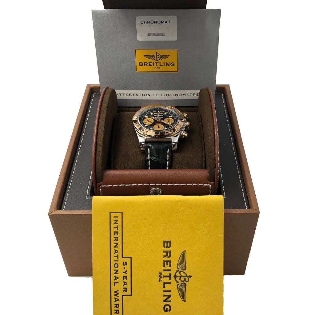  Full View Box, Documents and Breitling CB014012/BA53-729P With Watch In The Image 