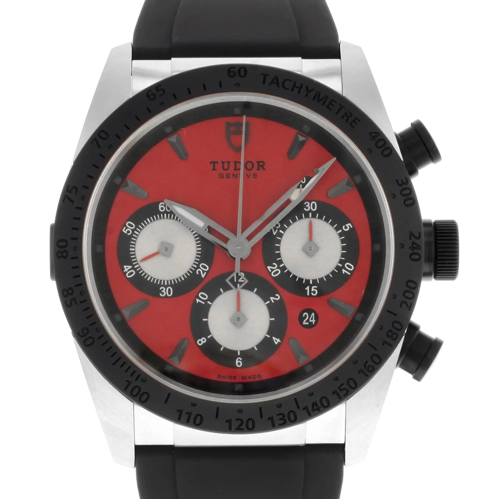 2nd image of TUDOR 42010N-RUBBER-RED Wristwatch, DisplayModel condition