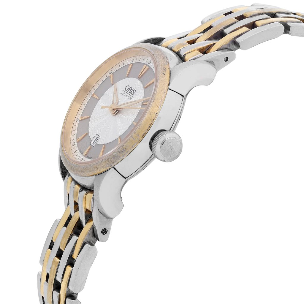 View Of Crown Facing Side Of Oris 01 561 7604 4351-07 8 16 74 Stainless Steel Watch Pre Owned Condition