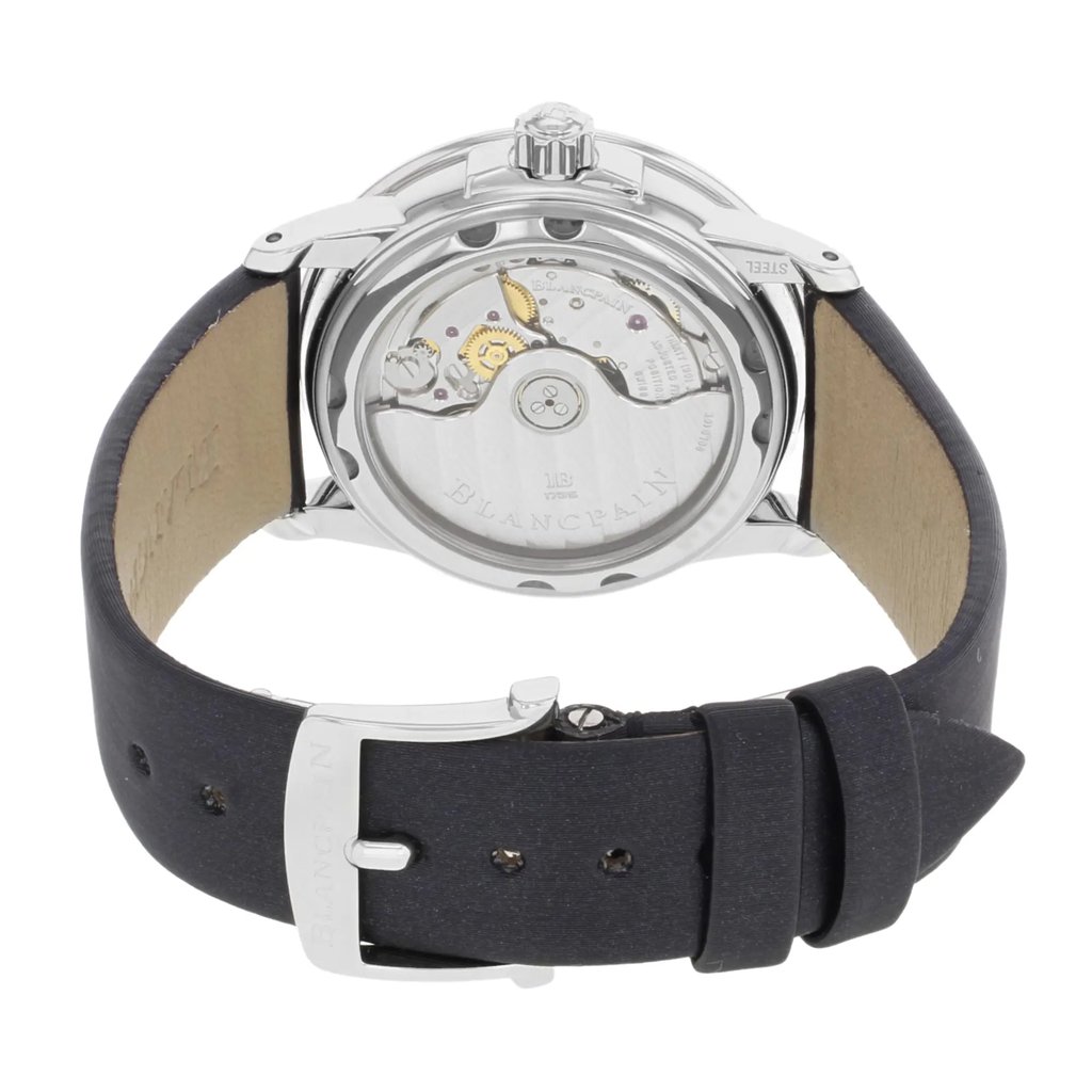4th image of Blancpain 3760-1130-52b Wristwatch, PreOwned condition