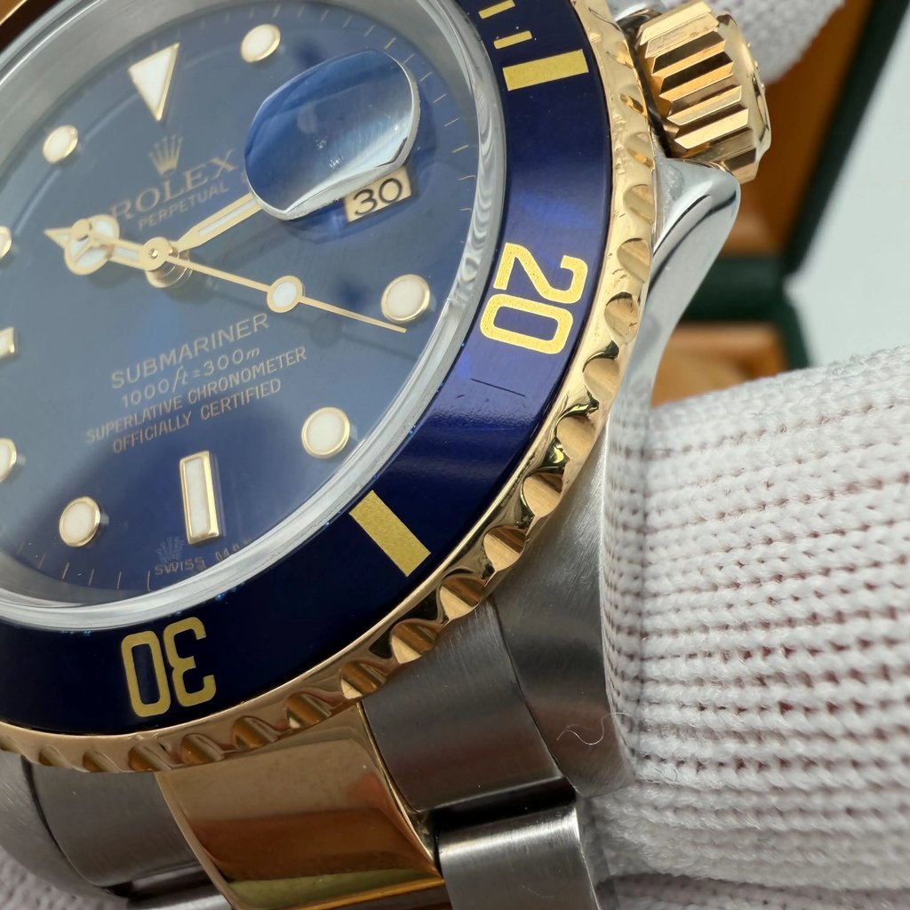 9th image of Rolex Submariner Wristwatch, PreOwned condition