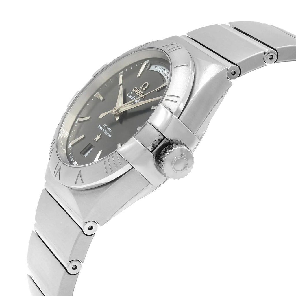 3rd image of OMEGA 123.10.38.22.01.001 Wristwatch, DisplayModel condition