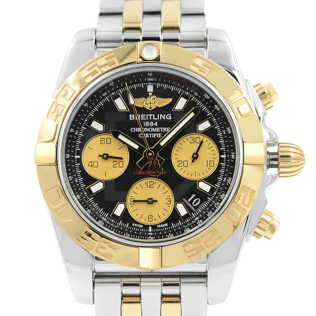 Up Close Front Facing Picture Of Breitling CB014012/BA53-378C Stainless Steel Watch Display Model Condition