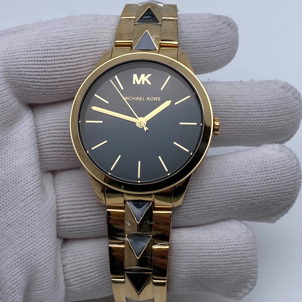 4th image of Michael Kors Michael Kors Runway Wristwatch, PreOwned condition