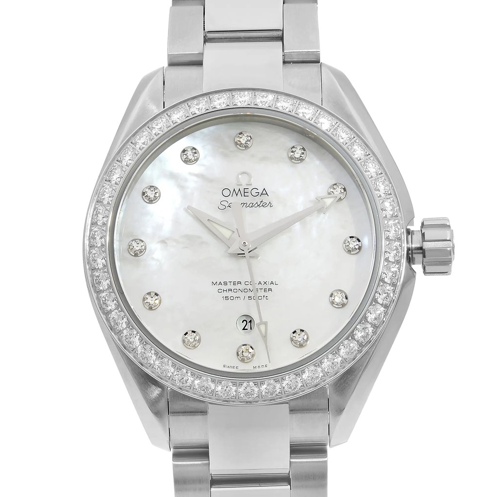 Up Close Front Facing Picture Of OMEGA 231.15.34.20.55.002 Stainless Steel Watch Display Model Condition