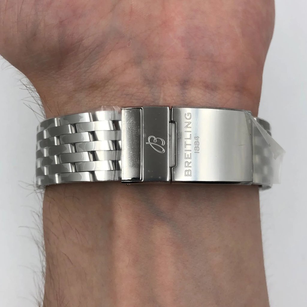 Back View Of {Caseback} Back Case And Closed Stainless Steel Band Of Breitling U17325211G1A1 Watch Unworn Condition