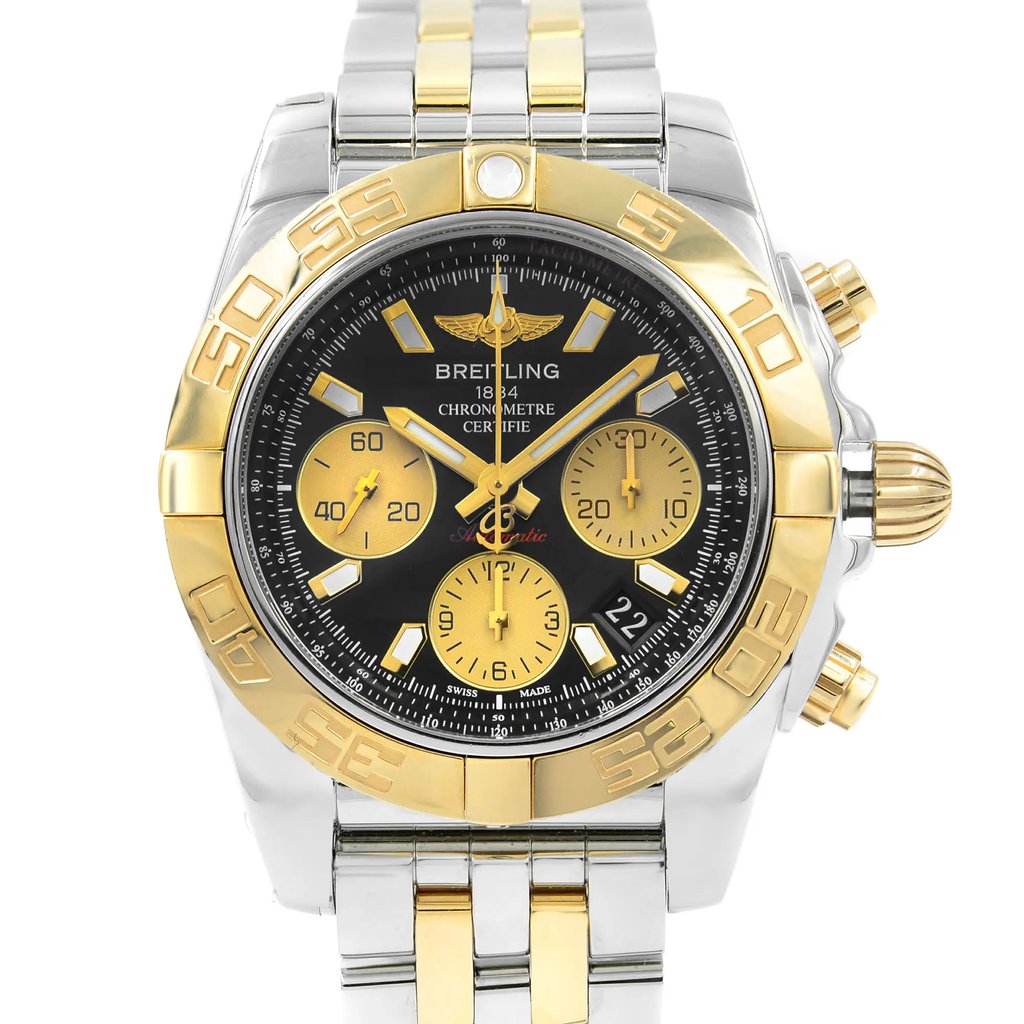 Up Close Front Facing Picture Of Breitling CB014012/BA53-378C Stainless Steel Watch Display Model Condition