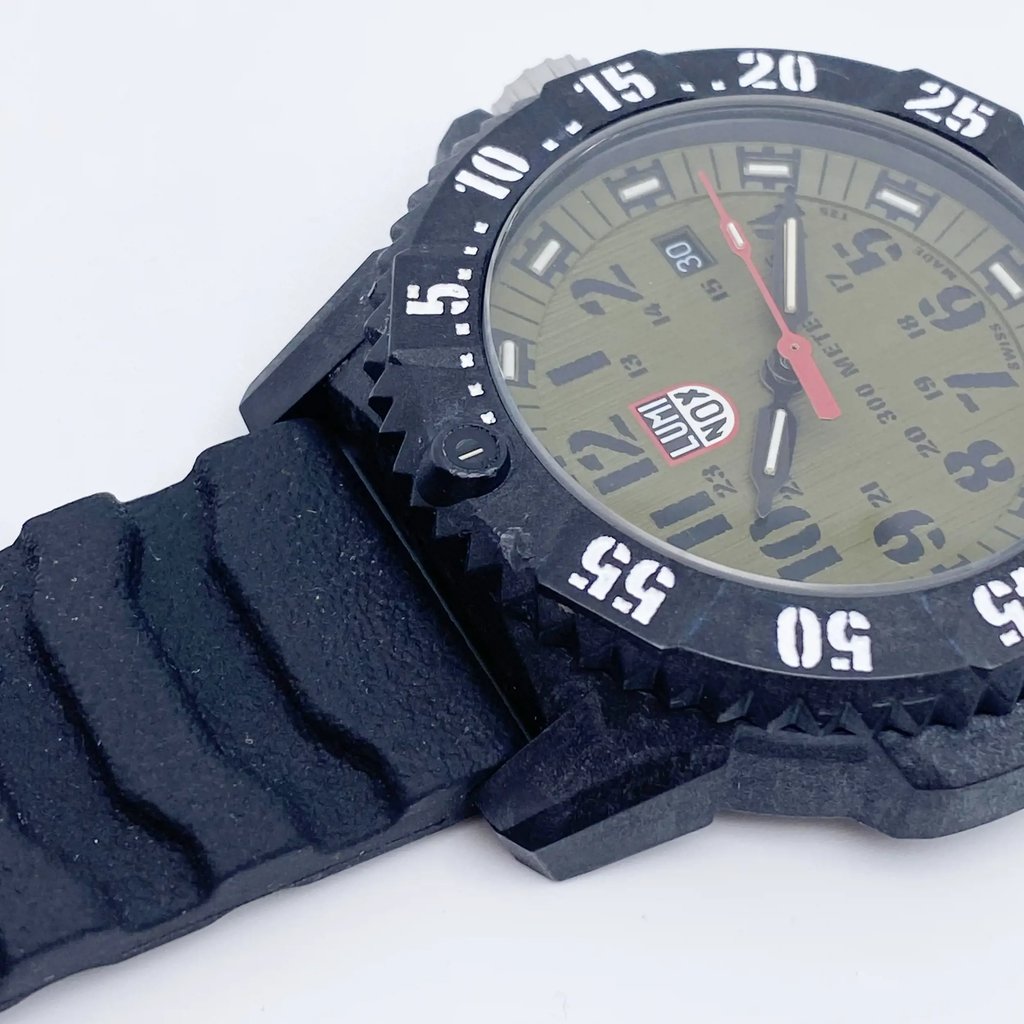 Up Close Front Facing Picture Of Luminox XS.3813.L Carbonox Watch Pre Owned Condition