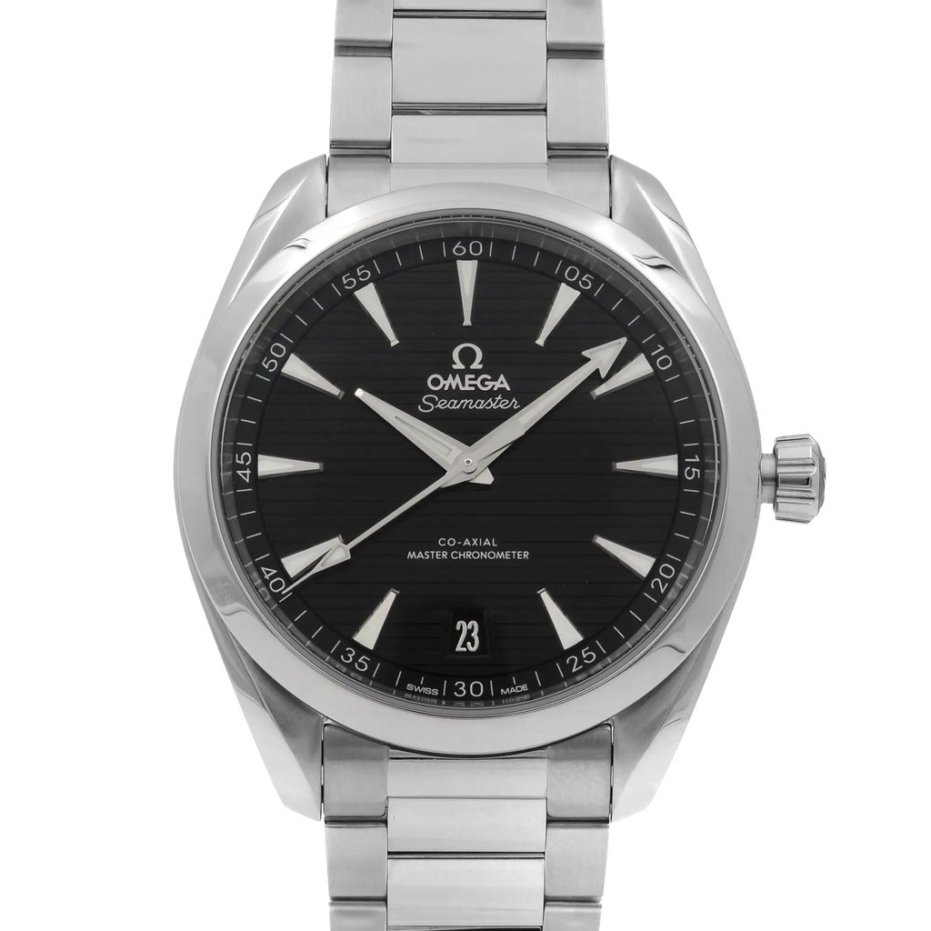 Up Close Front Facing Picture Of OMEGA 220.10.41.21.01.001 Stainless Steel Watch Display Model Condition