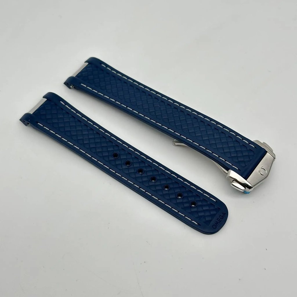 7th image of OMEGA  Omega Seamaster Tokyo 2020 Edition Wristwatch, DisplayModel condition