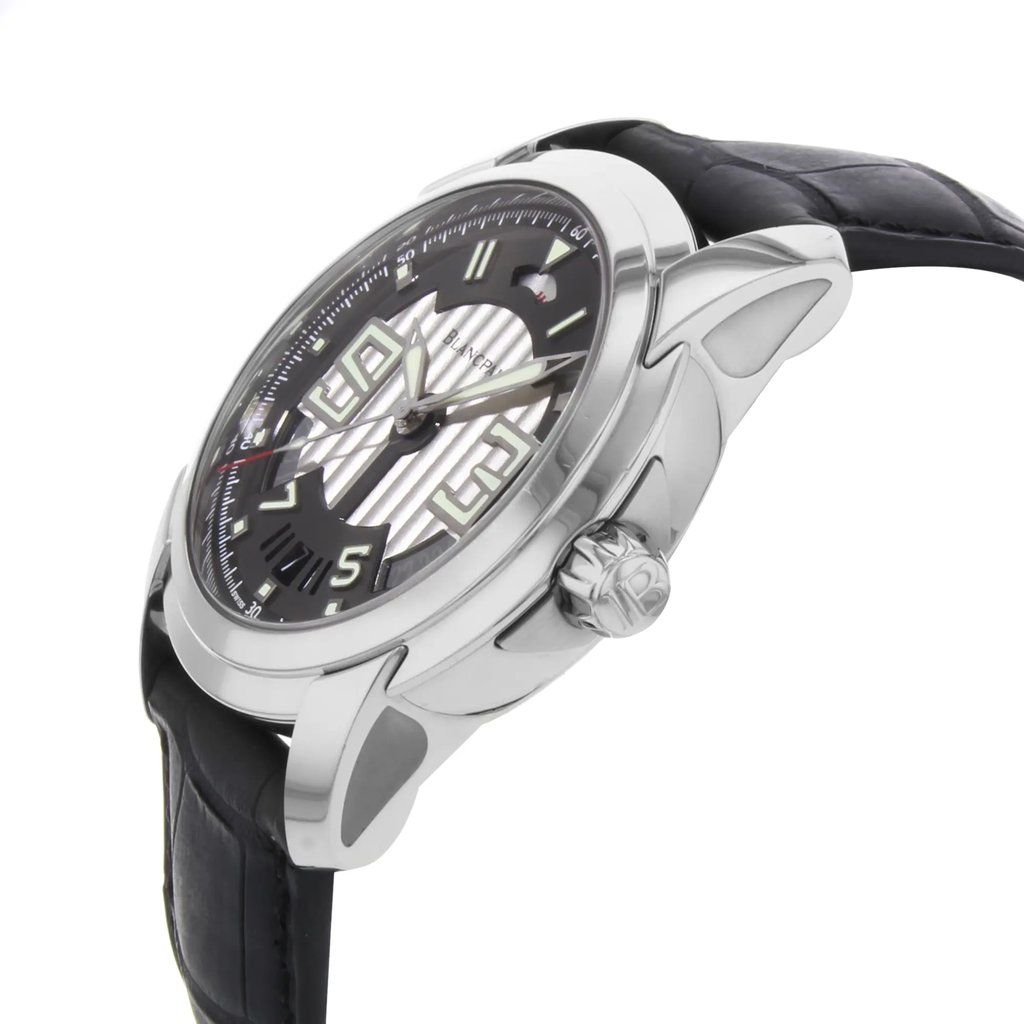 3rd image of Blancpain 8805-1134-53B Wristwatch, DisplayModel condition