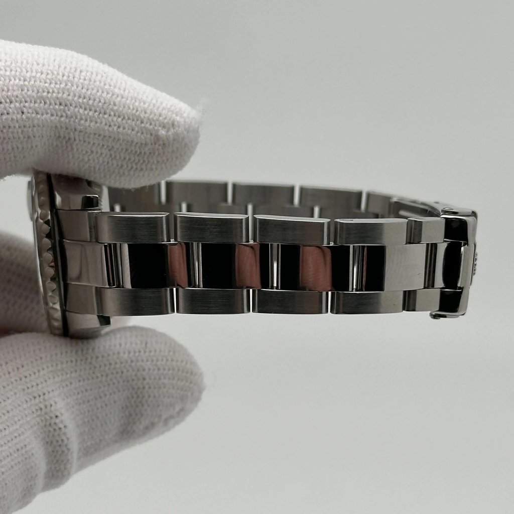 5th image of Rolex Rolex Yacht-Master 169622 Wristwatch, PreOwned condition