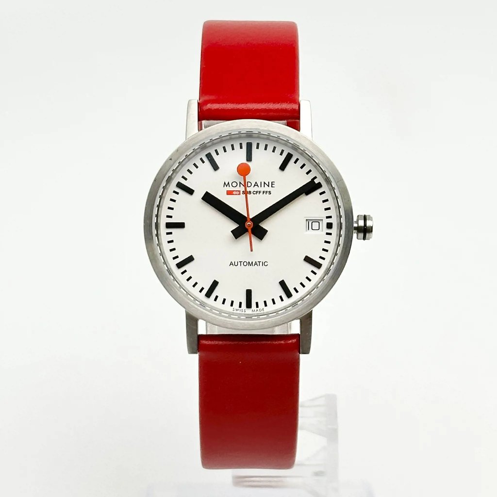 Front Full View Of Mondaine A128.30008.16SBC Stainless Steel Watch Display Model Condition {Product Condition}