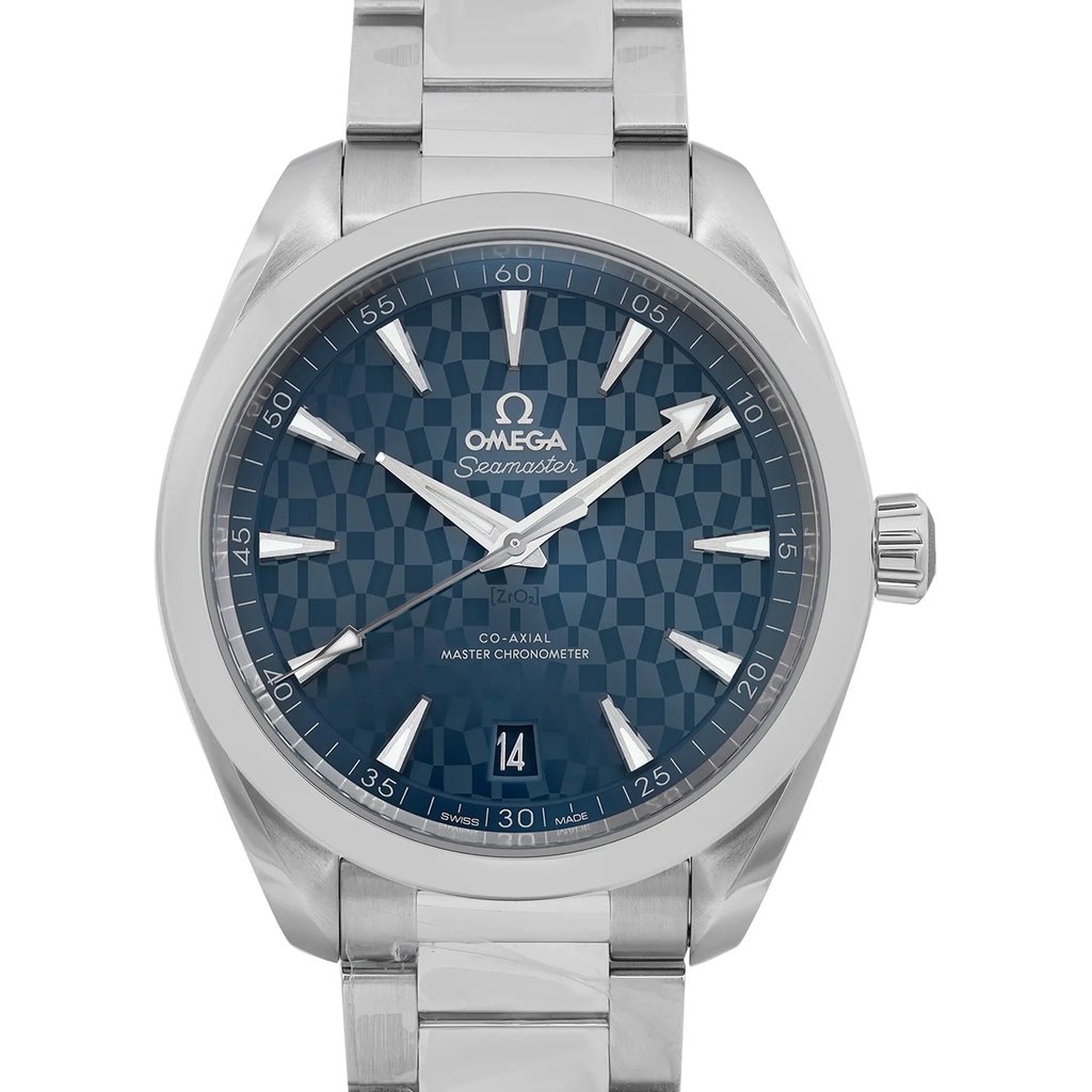 Up Close Front Facing Picture Of OMEGA 522.12.41.21.03.001 Stainless Steel Watch Display Model Condition