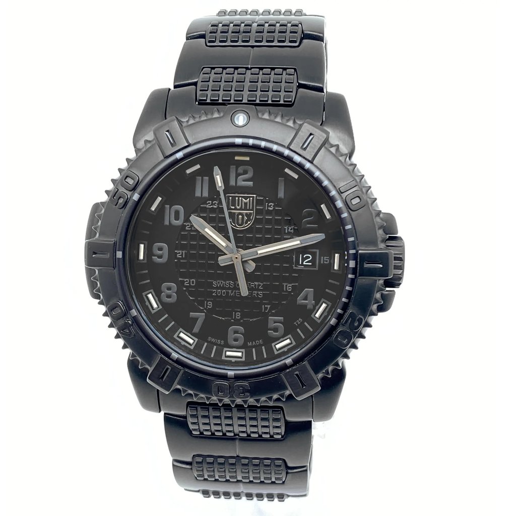 Up Close Front Facing Picture Of Luminox XS.6252.BO Stainless Steel Watch Pre Owned Condition