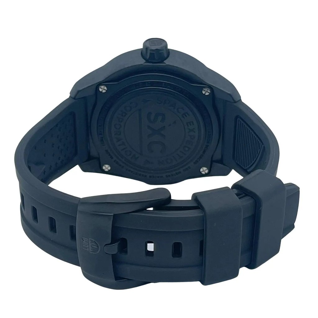 Back View Of Screwback Back Case And Closed Rubber Band Of Luminox A5021 Watch New With Defects Condition