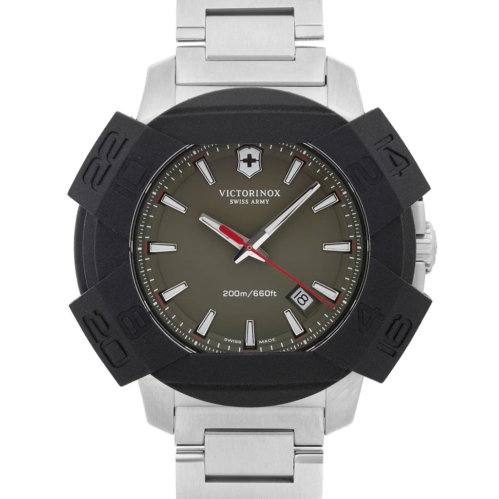 Up Close Front Facing Picture Of Victorinox 241725.1 Stainless Steel Watch Unworn Condition