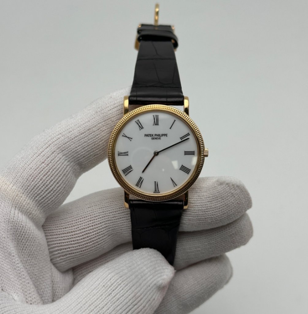 9th image of Patek Philippe Calatrava Wristwatch, PreOwned condition