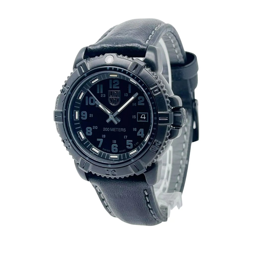 Front Full View Of Luminox XS.7251.BO Stainless Steel Watch Pre Owned Condition Good