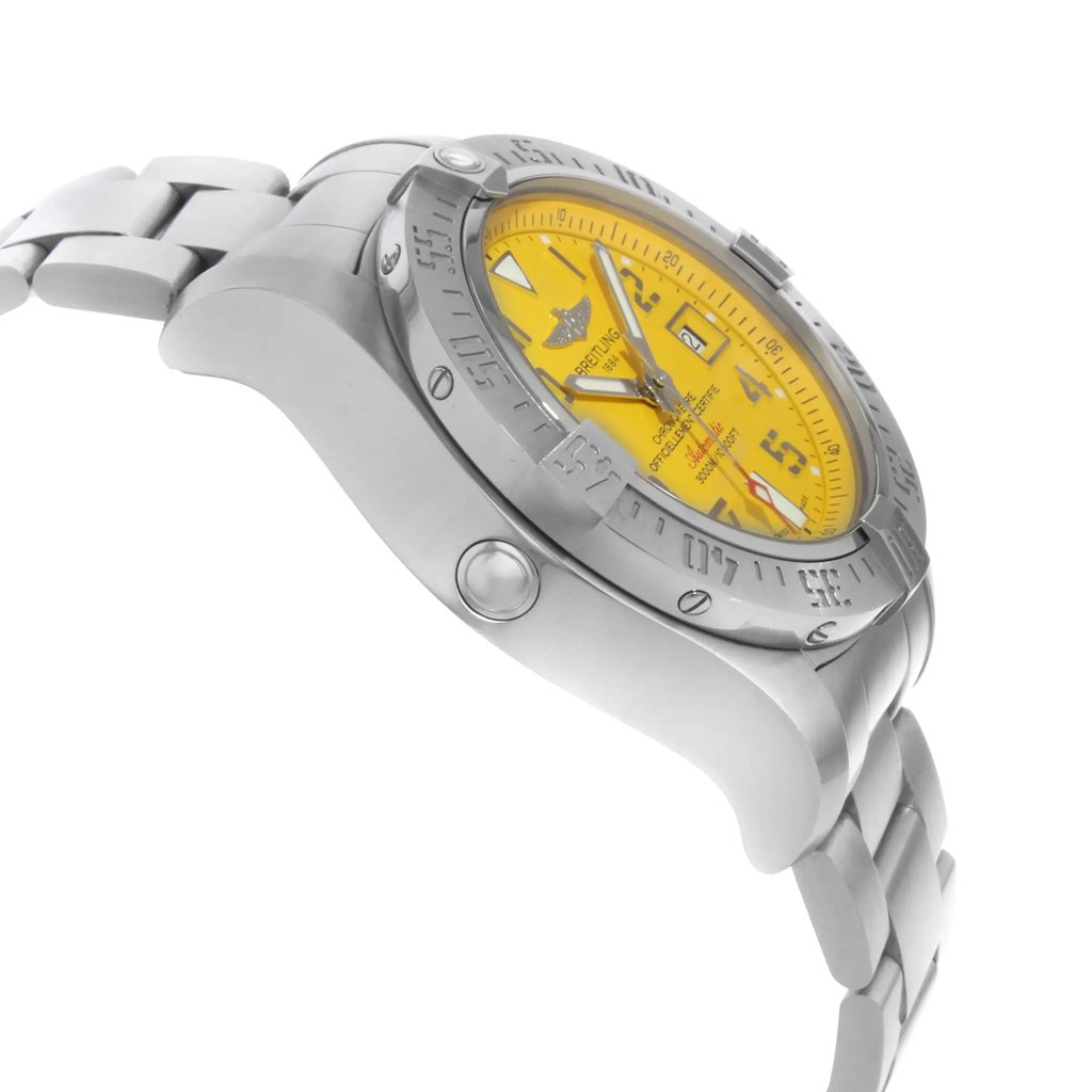 View Of Opposite Crown Facing Side Of Breitling A1733110/I519-169A Stainless Steel Watch Pre Owned Condition