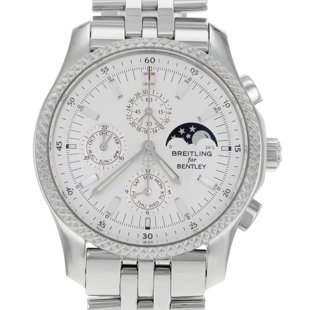 Up Close Front Facing Picture Of Breitling P1936212/G629-SS Stainless Steel Watch Display Model Condition