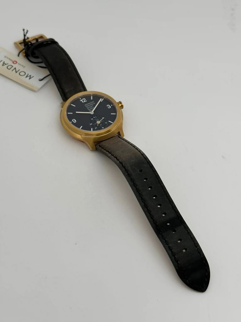 Front Full View Of Mondaine MH1.B2S20.LB Stainless Steel Watch Pre Owned Condition {Product Condition}