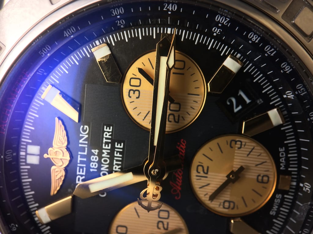 Up Close Front Facing Picture Of Breitling IB011012/B968-TT Stainless Steel Watch Pre Owned Condition