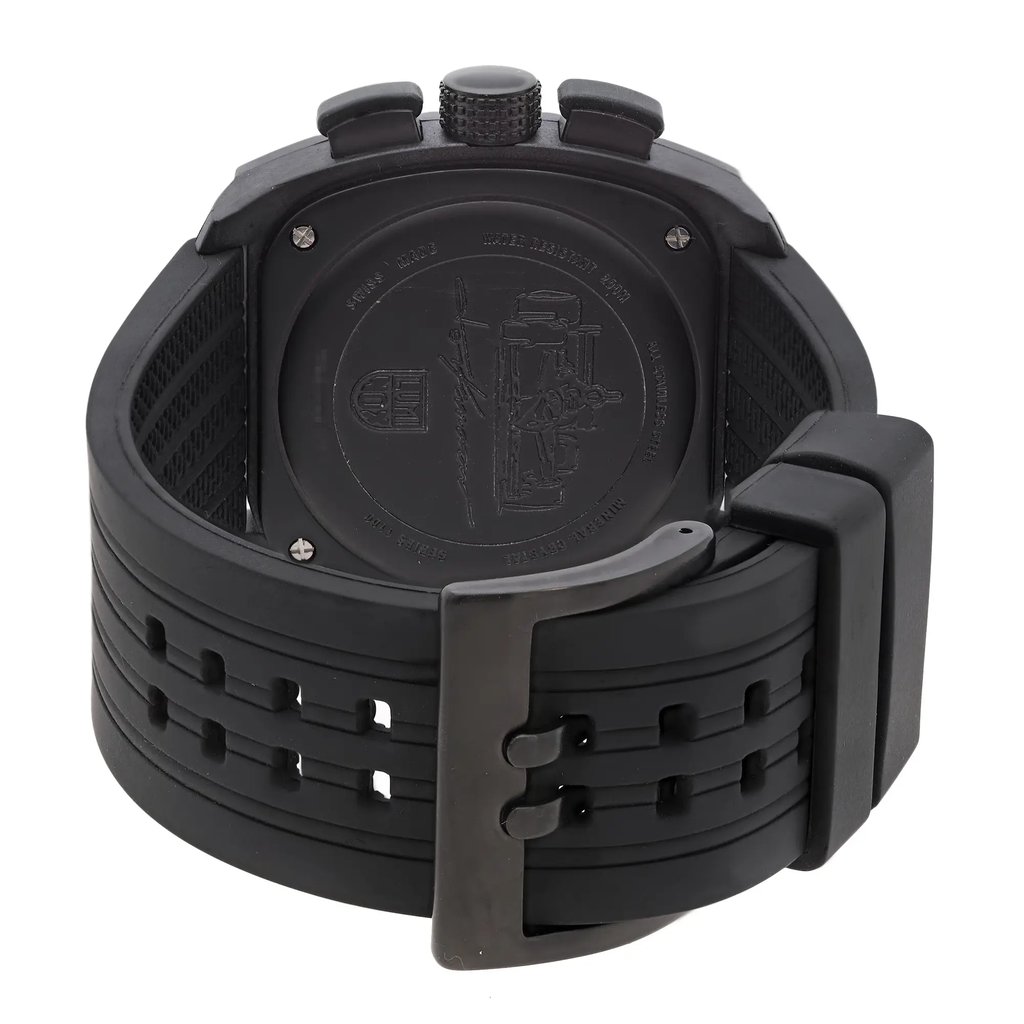 Back View Of Screwback Back Case And Closed Rubber Band Of Luminox XL.1105 Watch Display Model Condition