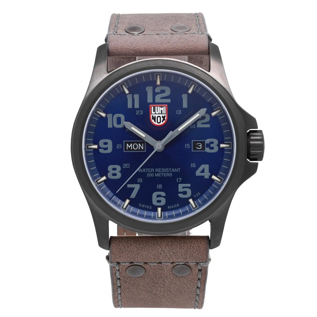 Front Full View Of Luminox XL.1923 Stainless Steel Watch Pre Owned Condition Good